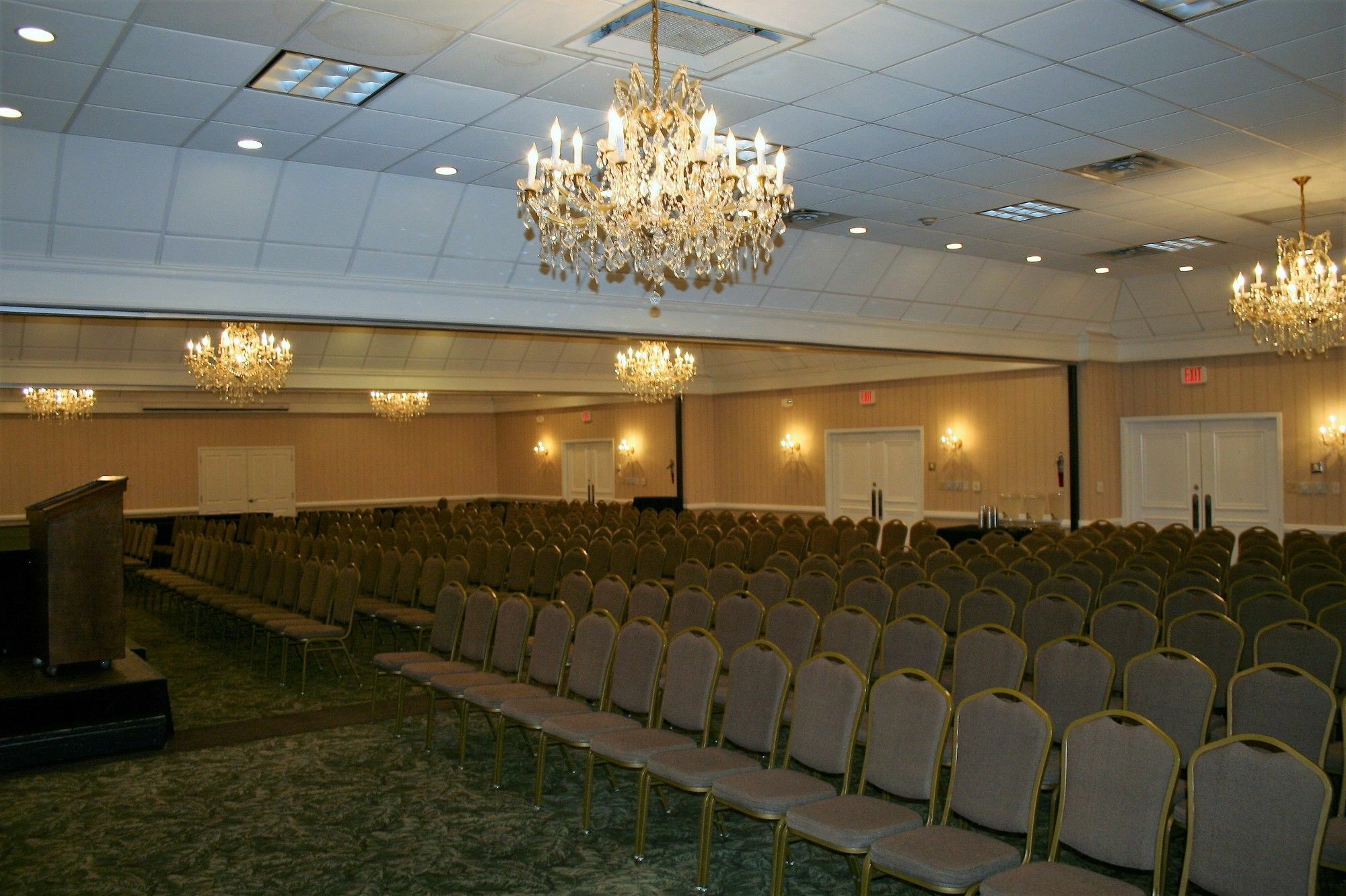 Clarion Inn & Suites Conference Center Covington Exterior photo